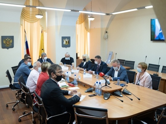 Представители фракций в ОблДуме задали главе региона вопросы о дальнейших шагах по стабилизации ситуации с распространением коронавируса