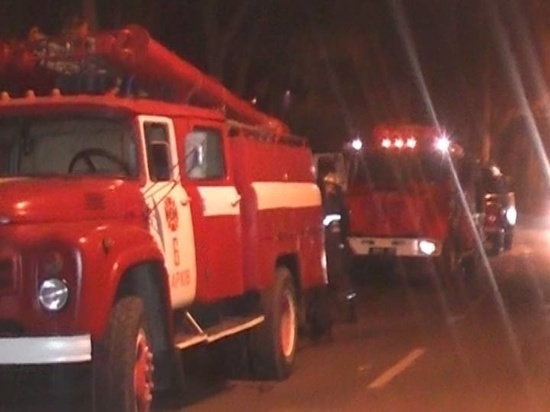 В Иванове загоревшуюся ночью урну с мусором тушили восемь пожарных
