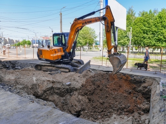 Глава Смоленщины посетил реконструируемый участок сетей на 25 Сентября и Рыленкова