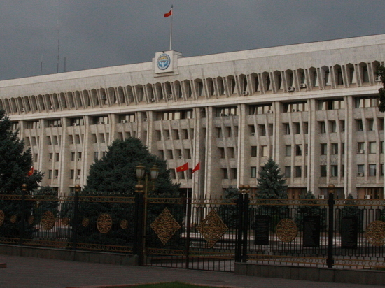 В Кыргызстане коронавирус проник в парламент