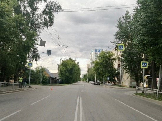 В Екатеринбурге ищут водителя, который сбил восьмилетнюю девочку В Екатеринбурге ищут водителя, который сбил восьмилетнюю девочку