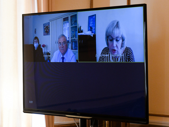 Смоленскому губернатору доложили, как идут выплаты семьям с детьми