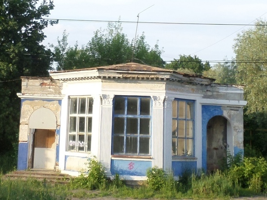 В Рязани неизвестные украли крышу с павильона Торгового городка В Рязани неизвестные украли крышу с павильона Торгового городка