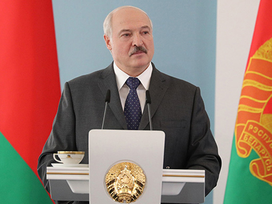 "Лукашенко просто нужны финансы"