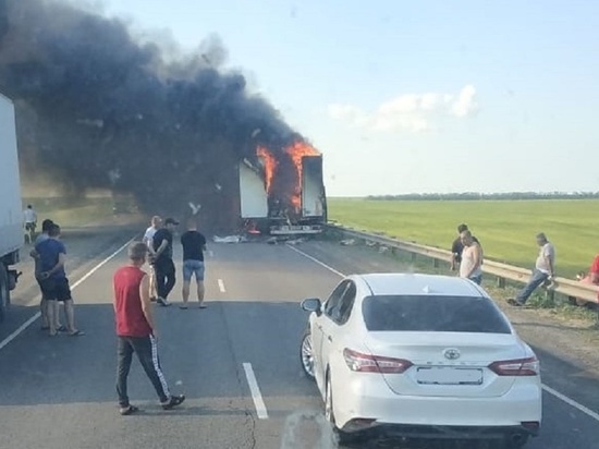 В тамбовской области сгорела фура с мясом