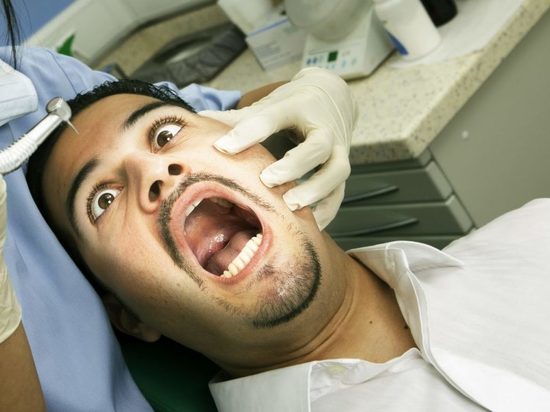 Смольный разрешил стоматологию и каршеринг - возможно, с понедельника