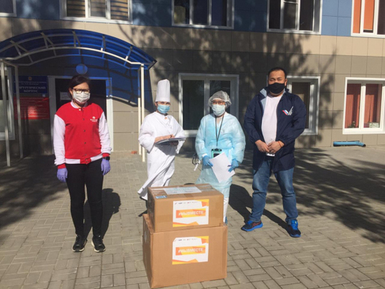 Калмыцкие фронтовики оказали очередную помощь врачам Калмыцкие фронтовики оказали очередную помощь врачам