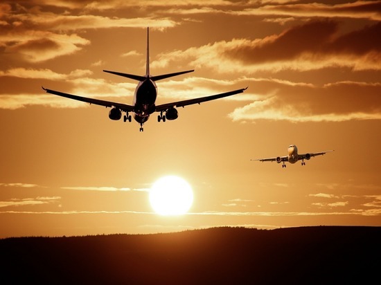 Возобновить авиасообщение: жителям ЯНАО рассказали, куда можно выехать в отпуск за рубеж
