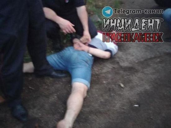 Пьяный водитель в Краснокаменске протаранил забор и попытался скрыться