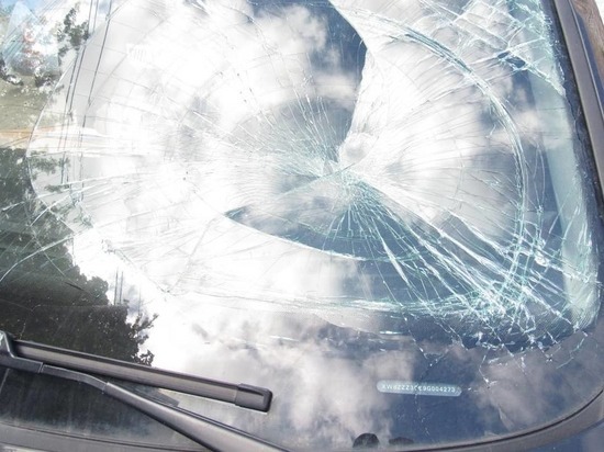 Водитель VW Passat сбил мужчину на пешеходном переходе в Чебоксарах