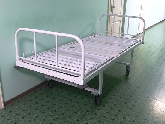 Нефтяники передали в больницу Тарко-Сале многофункциональные кровати