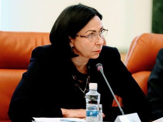 Сын главы Челябинска закончил школу с золотой медалью, дочь - вуз с красным дипломом