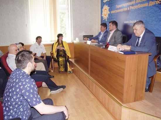 «Россети» провели встречу с работниками дагестанского филиала и профсоюзом