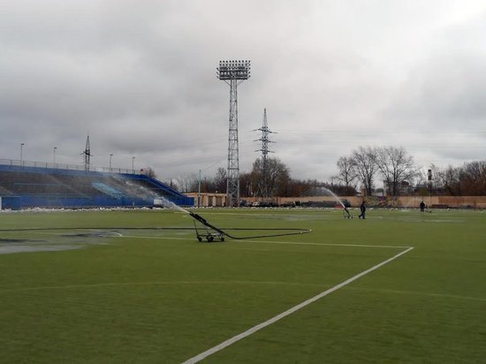 На стадионе "Родина" обновят футбольное поле