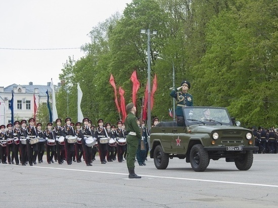 24 июня в Смоленске устроены парад и салют