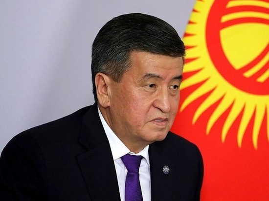 Президент Киргизии не попал на парад из-за коронавируса у сопровождающих