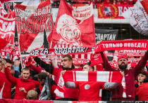 Весь вчерашний день полицейские борцы с экстремизмом устраивали облавы на фанатов футбольного клуба «Спартак» в Москве