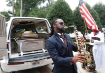 Застреленный полицейским в Атланте афроамериканец Рейшард Брукс наряду с Джорджем Флойдом стал символом борьбы против расовой дискриминации в США
