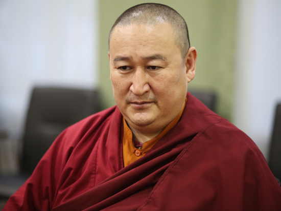 Буддисты Калмыкии скорбят по поводу кончины верховного ламы Тывы