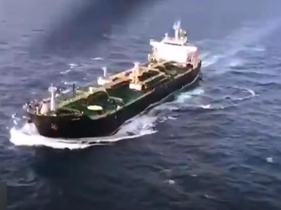 В Тегеране прокомментировали американские санкции против капитанов танкеров