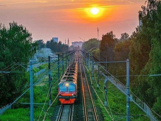 Первый поезд из Петербурга прибыл в Мурманск после обрушения моста