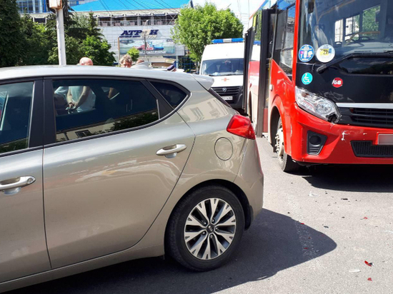 В центре Рязани в ДТП пострадали два пассажира маршрутки