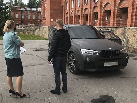Нарушитель из Петербурга отдал 260 тысяч, чтобы не расставаться с машиной