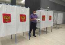 Глава Читы Евгений Ярилов принял участие в голосовании по вопросу внесения поправок в конституцию РФ и проверил безопасность на участках для голосования