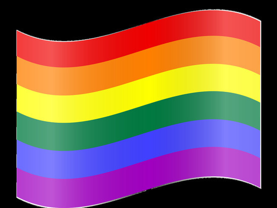 Кремль назвал флаг на посольстве США "пропагандой гомосексуализма"