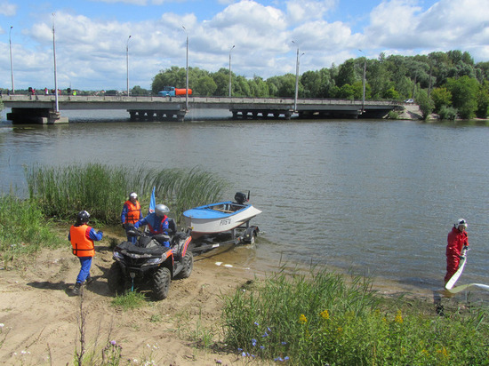На реке Казанка прошли учения по ликвидации разлива нефтепродуктов