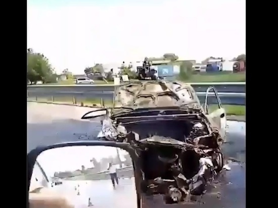 В Краснодарском крае на Восточном обходе сгорел автомобиль
