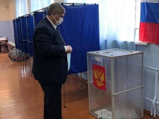 Сенатор Костромской области Михаил Козлов проголосовал по поправкам к Конституции