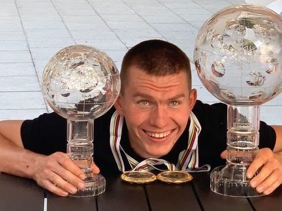 Награда нашла героя: лыжник Большунов получил большой Хрустальный глобус