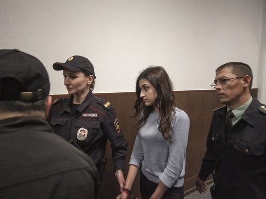 Сестры Хачатурян изучили материалы дела об убийстве отца