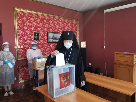 Глава Кызыльской епархии (Тува) проголосовал по поправкам  в Конституцию