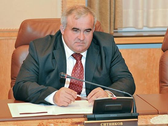 Губернатор Костромской области Сергей Ситников потребовал разобраться с липовыми безработными