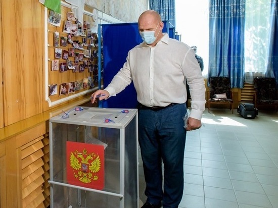 Олимпийский чемпион из Новосибирска проголосовал за поправки