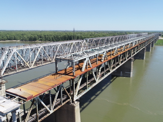 На мосту через Обь в Барнауле приступили к ремонту эстакад