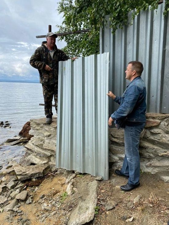На озере Увильды ликвидировали забор, который ограничивал доступ к воде