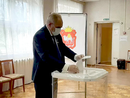 В Челябинской области Герой Труда проголосовал за поправки к Конституции