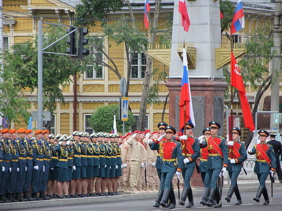 Военные опровергли информацию о случаях COVID-19 на параде Победы в Чите