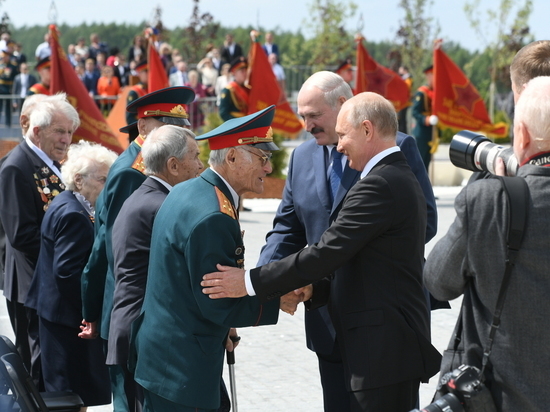 Лукашенко выступил с обращением на открытии Ржевского мемориала Советскому солдату в Тверской области
