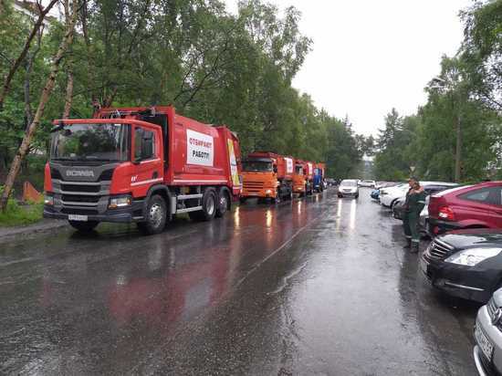 Водители мусоровозов в Мурманске вышли на митинг