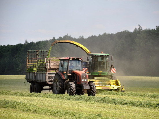 Костромские сельхозпредприятия заготавливают корма и обновляют автопарк