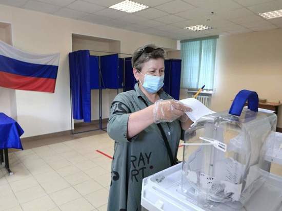 В Хакасии проголосовали к полудню меньше половины избирателей
