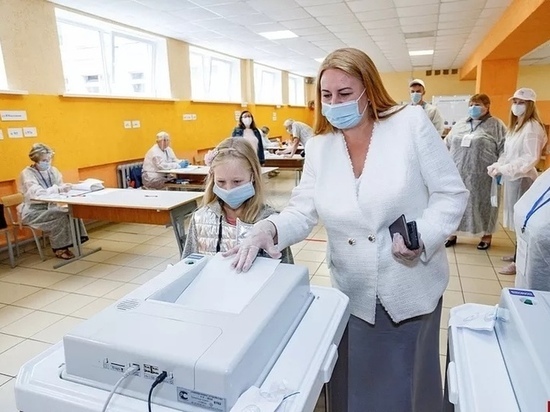 Глава Пскова приняла участие в голосовании по поправкам в Конституцию