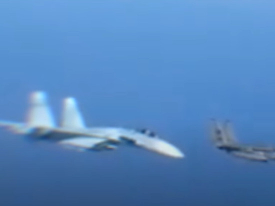 Российская авиация перехватила американский самолет-разведчик над Черным морем