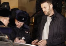 Он призвал участвовать в "Умном голосовании" в сентябре.