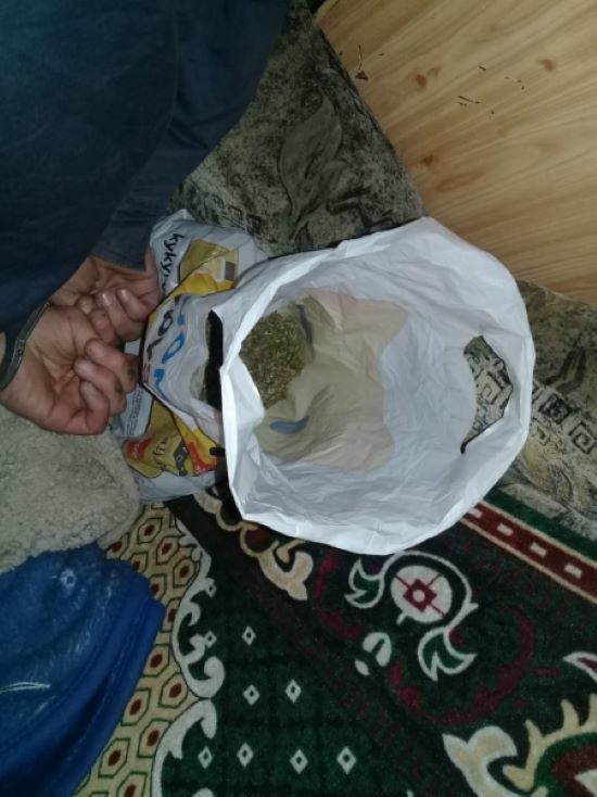 В жилом доме под Новосибирском полиция прикрыла наркопритон
