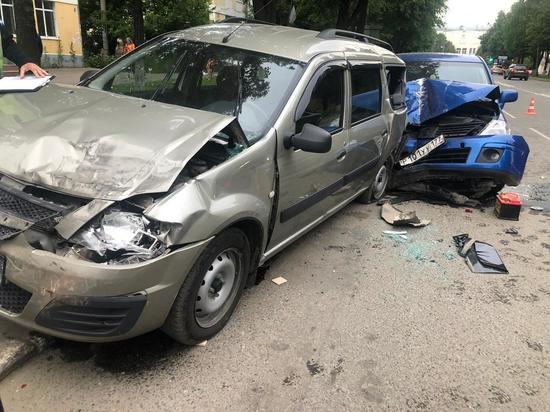 Три человека и три авто пострадали в ДТП в центре Йошкар-Олы